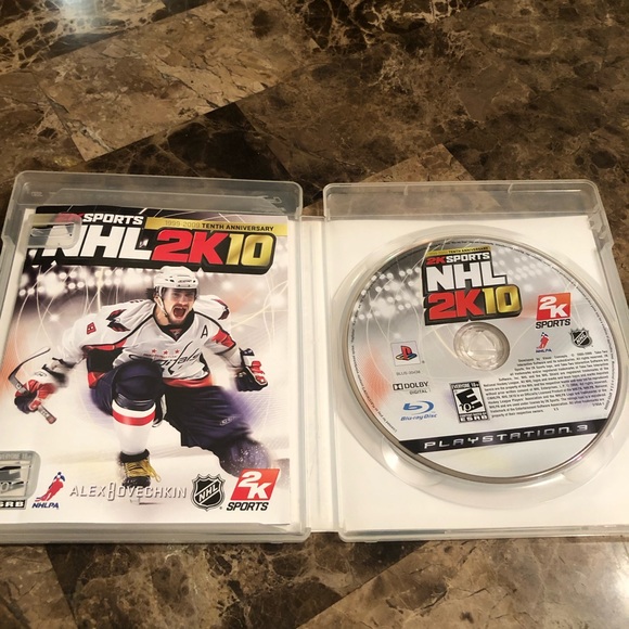 PS3 NHL 2K 10 Tenth Anniversary. Excellent used condition - Picture 3 of 3